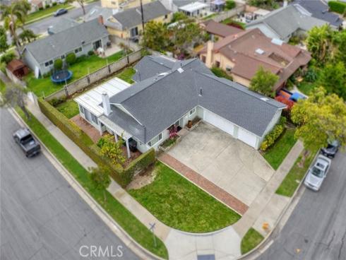 6582 Corrine Circle, Huntington Beach, CA