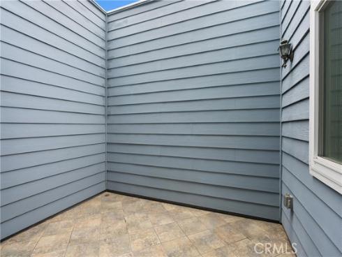 19116 Queensport B Lane, Huntington Beach, CA