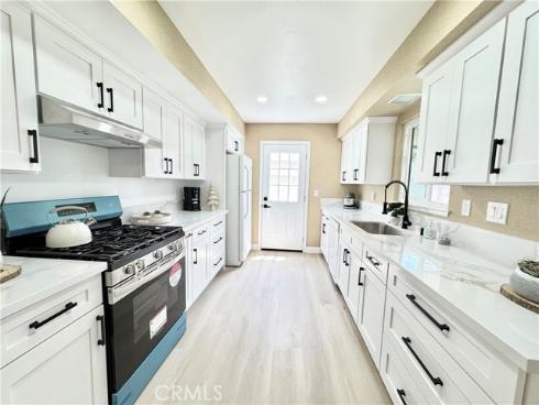 16501 Rhone Lane, Huntington Beach, CA