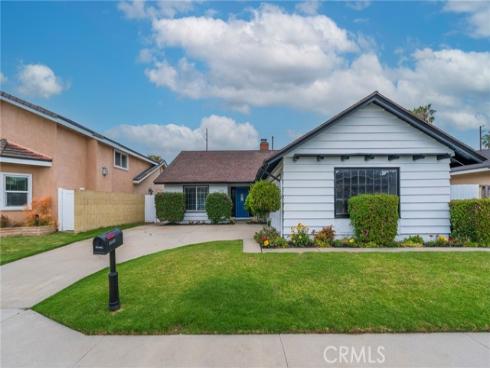 21122 Amberwick Lane, Huntington Beach, CA