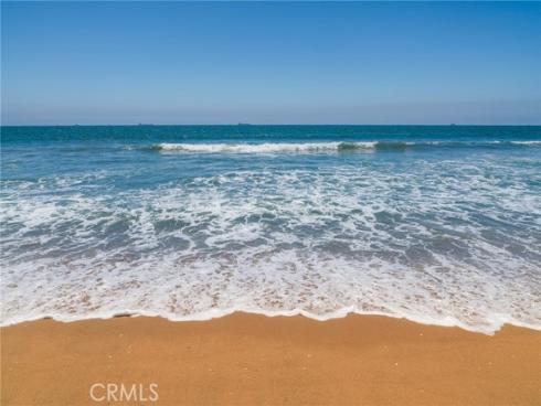 21122 Amberwick Lane, Huntington Beach, CA