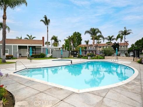 9946 Continental Drive, Huntington Beach, CA