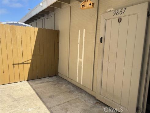 9867 Cornwall Drive, Huntington Beach, CA