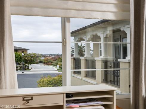 4461 Oceanridge Drive, Huntington Beach, CA