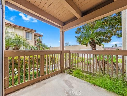 16512 Blackbeard Lane 102 , Huntington Beach, CA