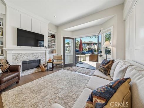 423 10th Street, Huntington Beach, CA