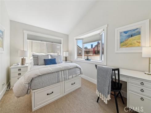 423 10th Street, Huntington Beach, CA