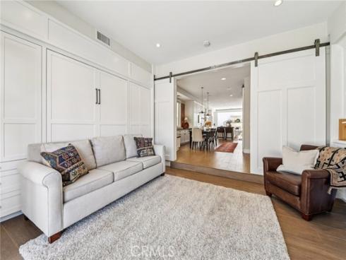 423 10th Street, Huntington Beach, CA