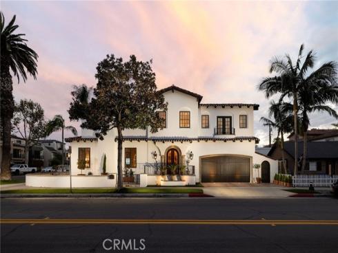 427 10th Street, Huntington Beach, CA