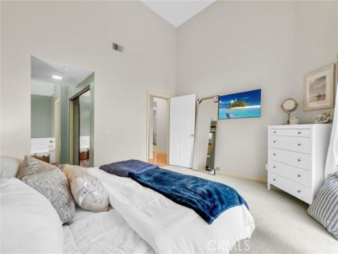 7402  Yellowtail  204  Drive, Huntington Beach, CA