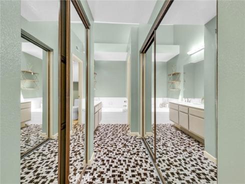 7402  Yellowtail  204  Drive, Huntington Beach, CA