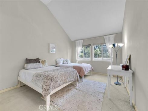 7402  Yellowtail  204  Drive, Huntington Beach, CA