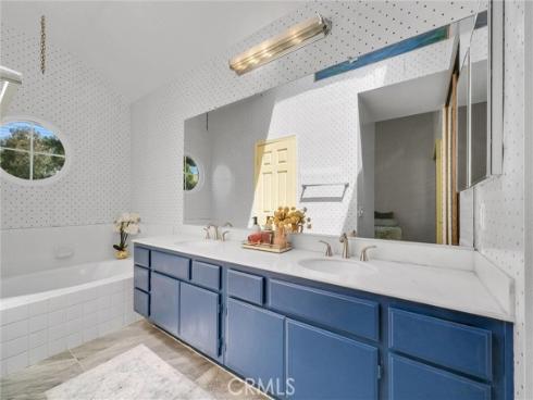 7402  Yellowtail  204  Drive, Huntington Beach, CA