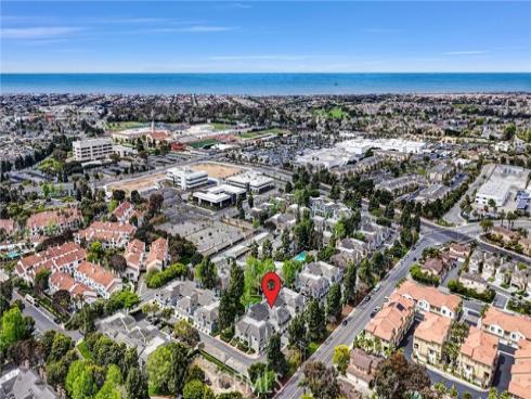 7402  Yellowtail  204  Drive, Huntington Beach, CA