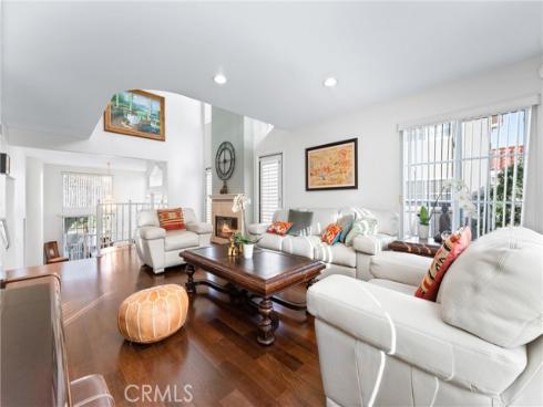 19481 Riverdale Lane, Huntington Beach, CA