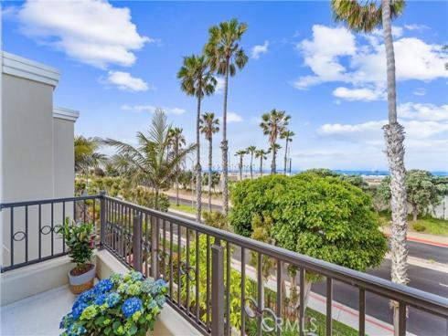 19481 Riverdale Lane, Huntington Beach, CA