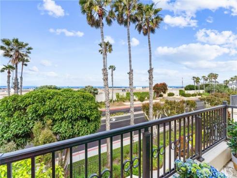 19481 Riverdale Lane, Huntington Beach, CA