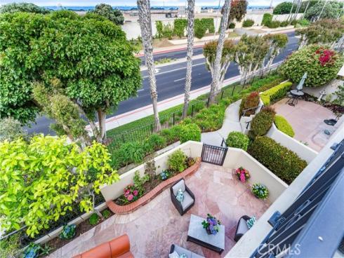 19481 Riverdale Lane, Huntington Beach, CA