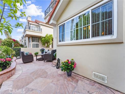 19481 Riverdale Lane, Huntington Beach, CA