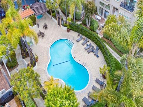 19481 Riverdale Lane, Huntington Beach, CA