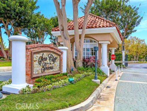 19481 Riverdale Lane, Huntington Beach, CA