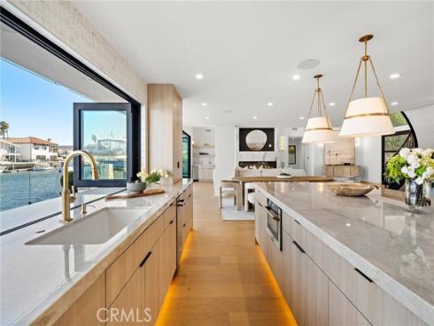 16602 Ensign Circle, Huntington Beach, CA