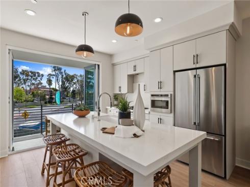 19041  Main  109  Street, Huntington Beach, CA