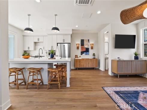 19041  Main  109  Street, Huntington Beach, CA