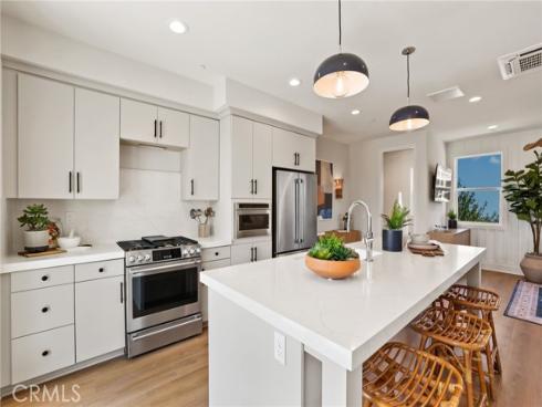 19041  Main  109  Street, Huntington Beach, CA