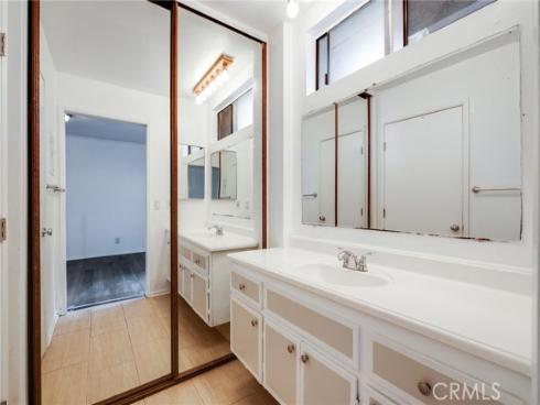 215 Wichita 501 Avenue, Huntington Beach, CA