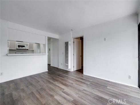 215 Wichita 501 Avenue, Huntington Beach, CA