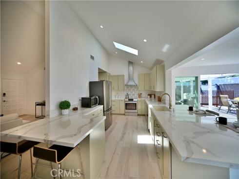 21651 Hilaria , Huntington Beach, CA