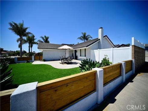 21651 Hilaria , Huntington Beach, CA