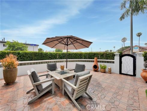 302 Huntington Street, Huntington Beach, CA