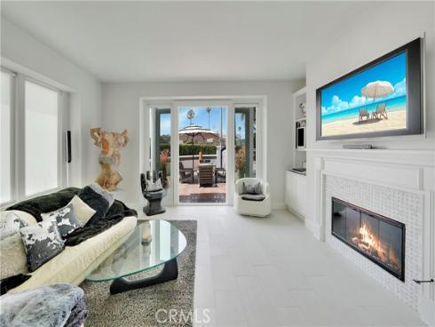 302 Huntington Street, Huntington Beach, CA