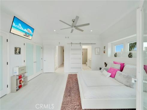 302 Huntington Street, Huntington Beach, CA