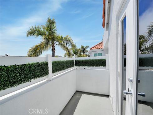 302 Huntington Street, Huntington Beach, CA