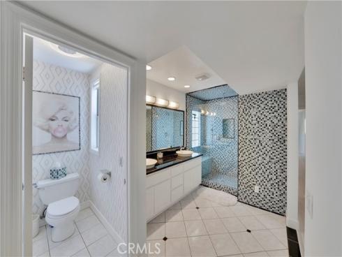 302 Huntington Street, Huntington Beach, CA