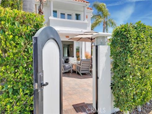302 Huntington Street, Huntington Beach, CA