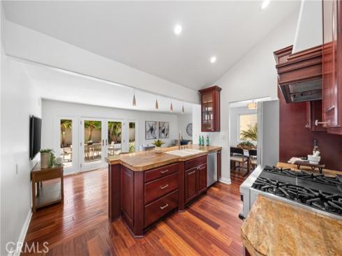 9432 Waterfront Dr , Huntington Beach, CA