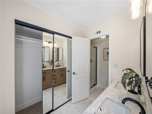 9432 Waterfront Dr , Huntington Beach, CA