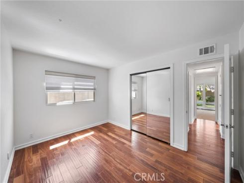 9432 Waterfront Dr , Huntington Beach, CA