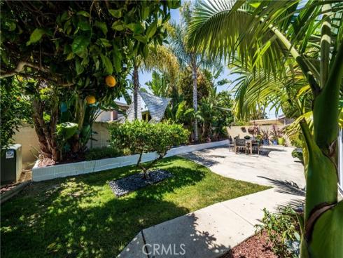 9432 Waterfront Dr , Huntington Beach, CA