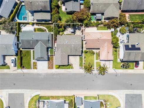 9432 Waterfront Dr , Huntington Beach, CA