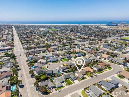 9432 Waterfront Dr , Huntington Beach, CA