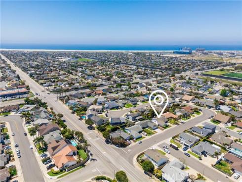 9432 Waterfront Dr , Huntington Beach, CA