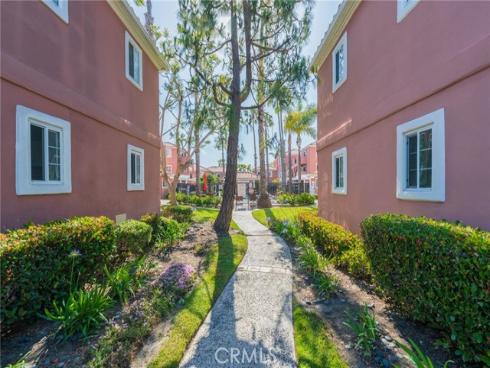 409 Utica 1A Avenue, Huntington Beach, CA