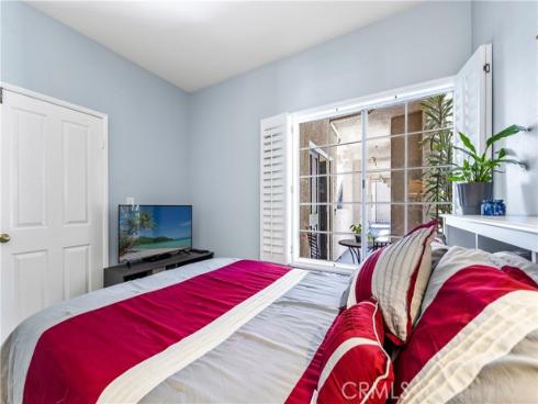 4591  Warner  105  Avenue, Huntington Beach, CA