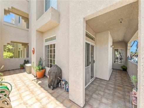4591  Warner  105  Avenue, Huntington Beach, CA