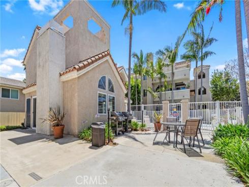 4591  Warner  105  Avenue, Huntington Beach, CA